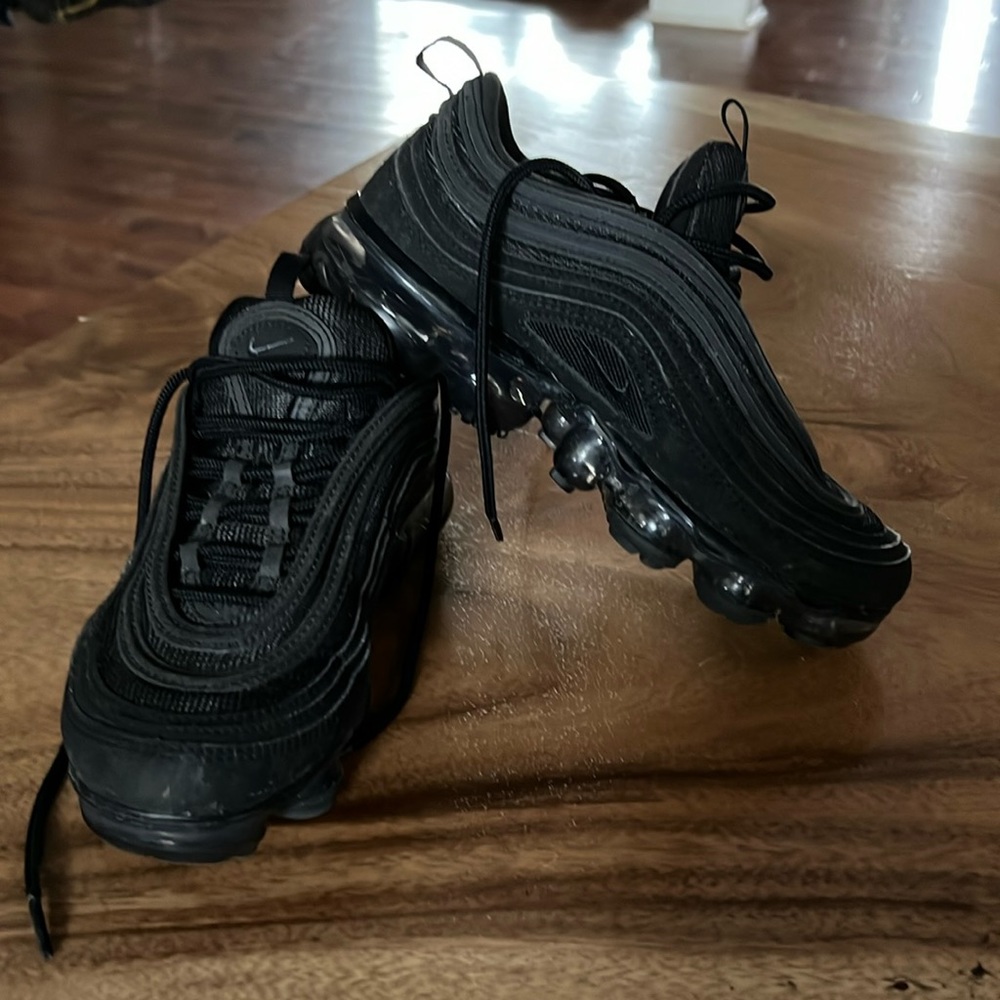 Women/ youth black Nike Air Max.  Bubble soles. Size 4.5 Youth.